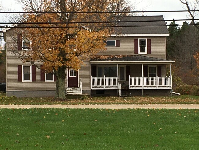 Foto del edificio - 10476 Erie Rd