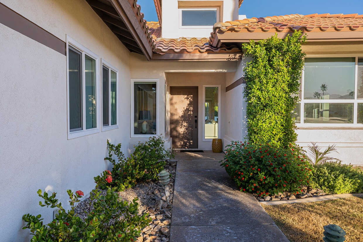 Foto principal - 40270 Eastwood Ln