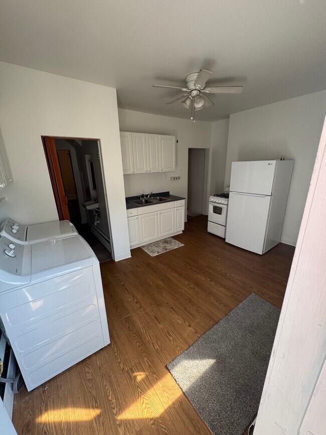 Foto del edificio - 4052 Penn Ave