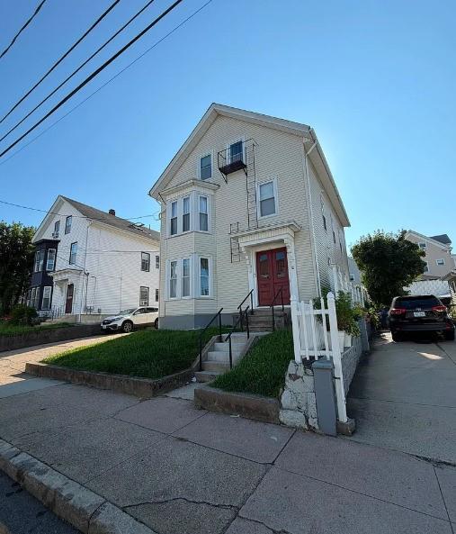 Building Photo - 36 Pine St