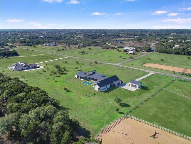 Foto del edificio - 8815 Madrone Ranch Trail