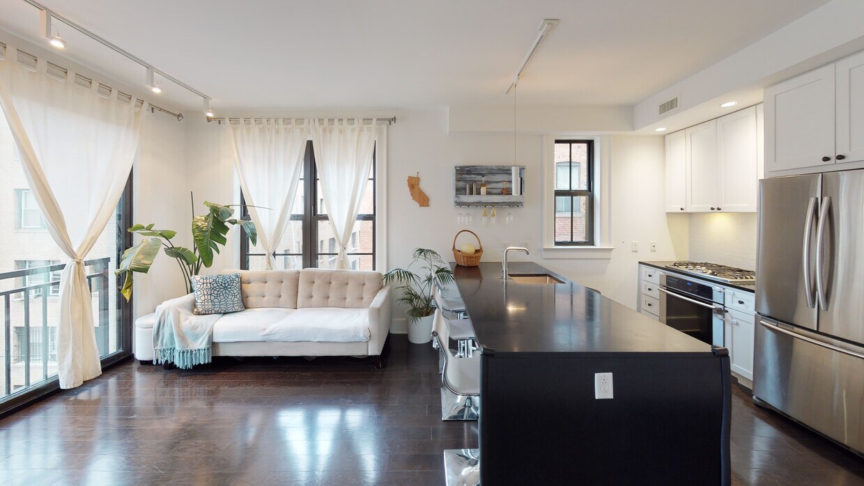Foto principal - 1011 M St NW