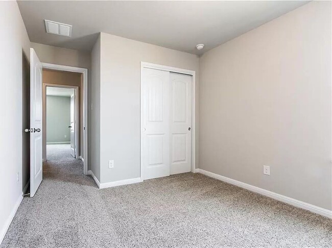 Building Photo - 2039 Birkby Ct