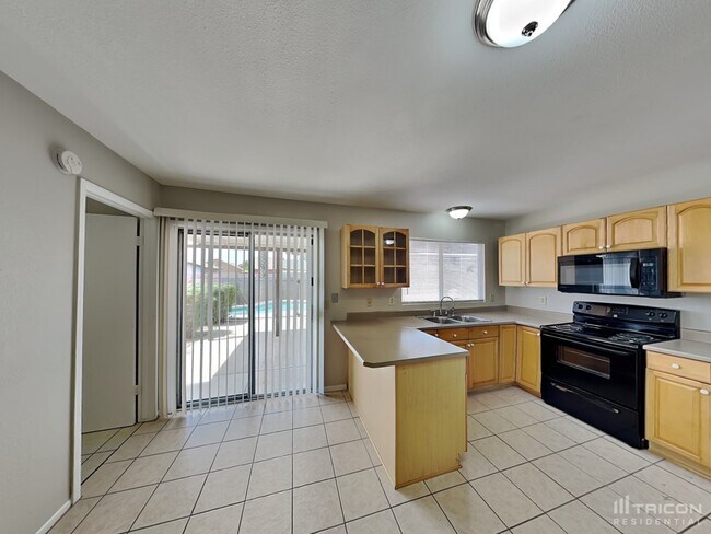 Building Photo - 20414 N 14th Avenue Phoenix AZ