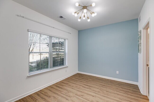 Building Photo - 1089 Kirkland Cir
