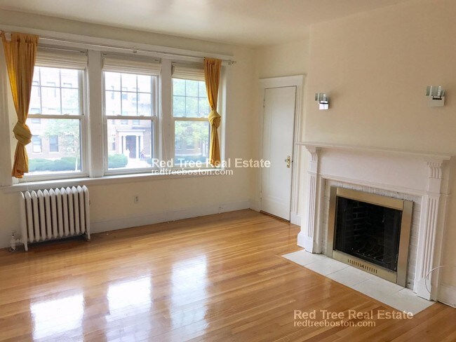 Building Photo - 1982 Commonwealth Ave