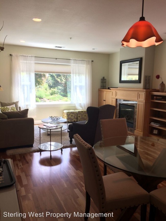 Foto del edificio - 618 Fair Oaks Ct
