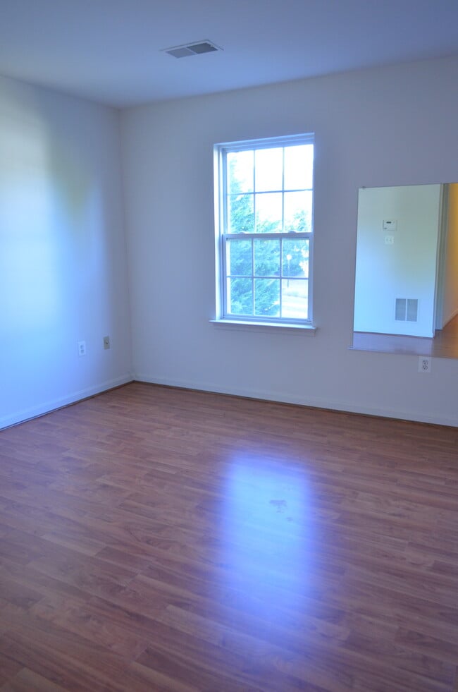 Building Photo - 8114 Pepper Ridge Way