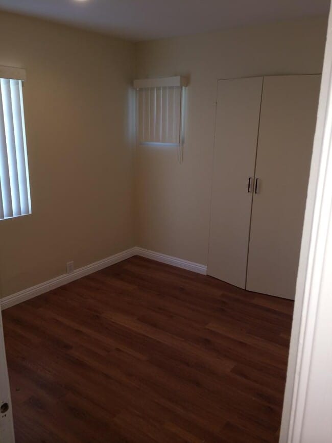 Foto del edificio - 1034 Hyperion Ave