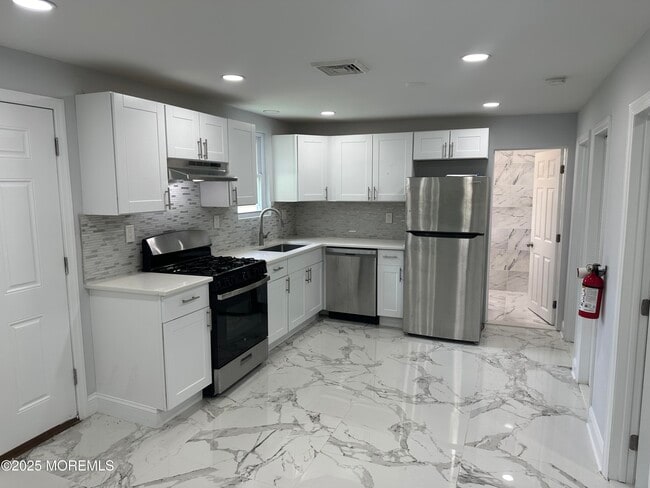 Foto del edificio - 105 Floyd Ln