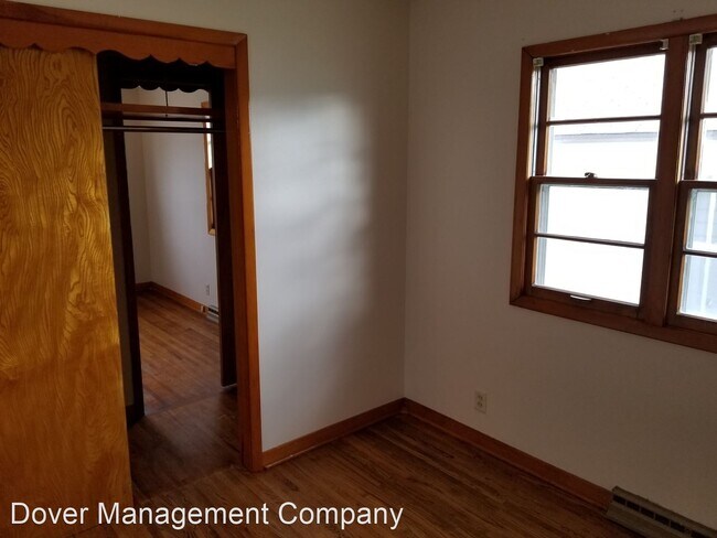 Building Photo - 3 br, 2 bath House - 609 W Pasewalk Ave
