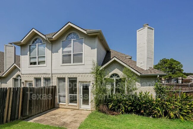 Foto del edificio - 4000 Cottage Park Ct