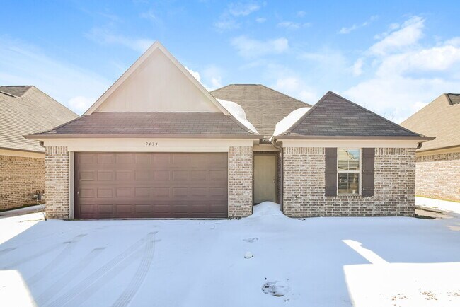 Building Photo - 9435 Darren Cir S