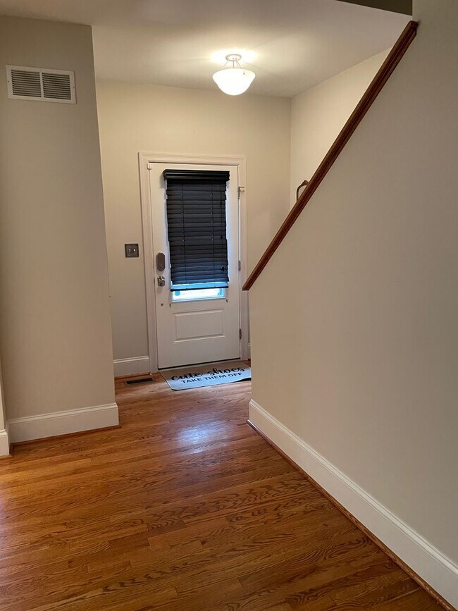 Building Photo - 4122 Olive St
