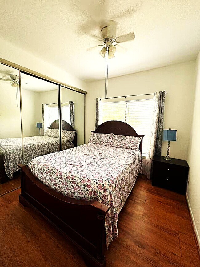 Foto del edificio - 2207 S Braeswood Blvd