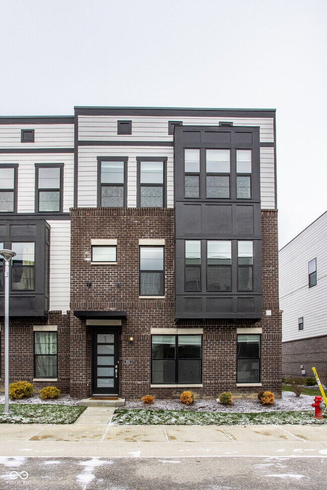 Foto del edificio - 9744 Junction Sta