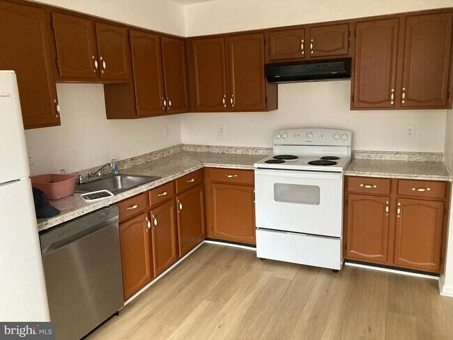 Foto del edificio - 14193 Royal Oak Ln