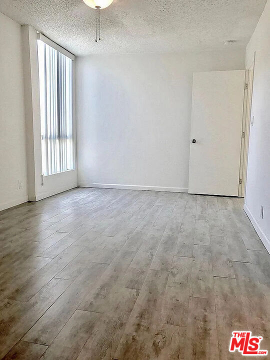 Foto del edificio - 922 N Hudson Ave