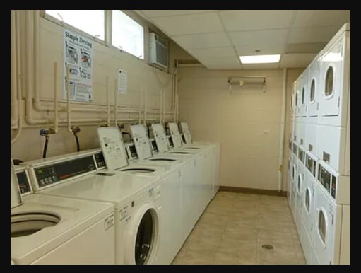 Foto del edificio - 8801 W Golf Rd