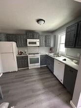 Building Photo - 603 3rd Ave NW