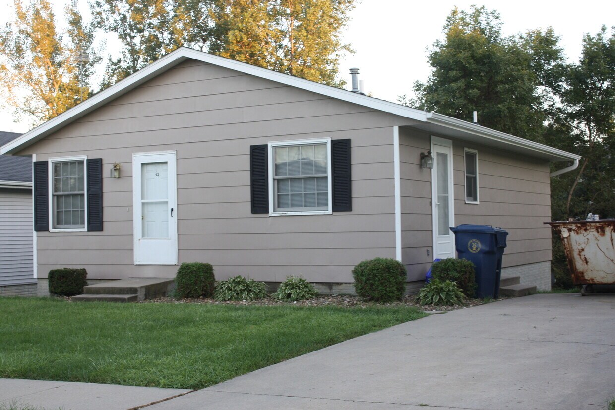 53 Brook Cir, Pella, IA 50219 House Rental in Pella, IA