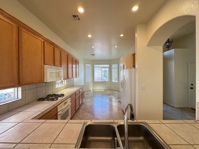 Building Photo - SEDONA AT SOUTHWEST RANCH