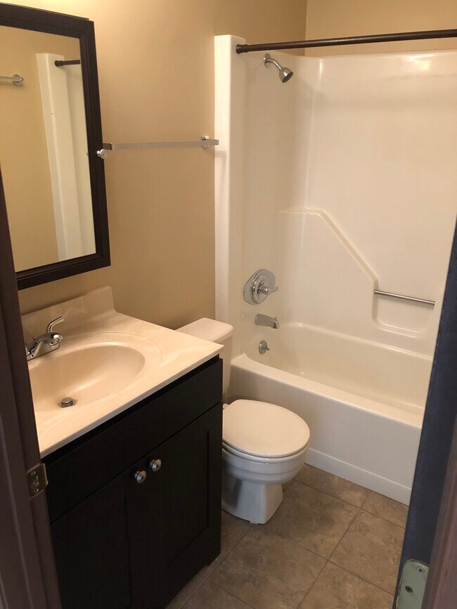 Bathroom - 1713 Rockingham Dr