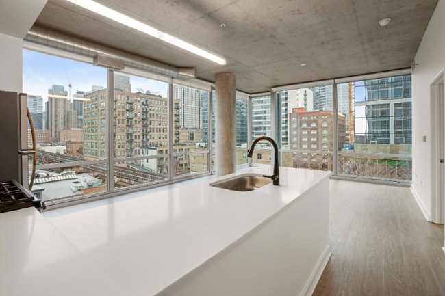 Foto del edificio - 1399 S State St