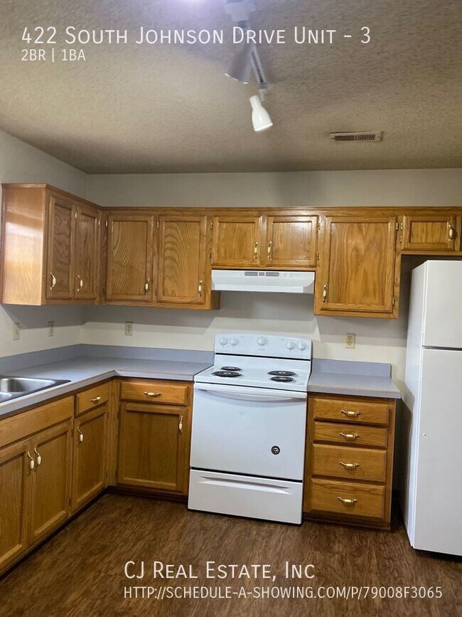Building Photo - 422 S Johnson Dr