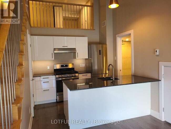 Photo du bâtiment - 206 Manchester Ave