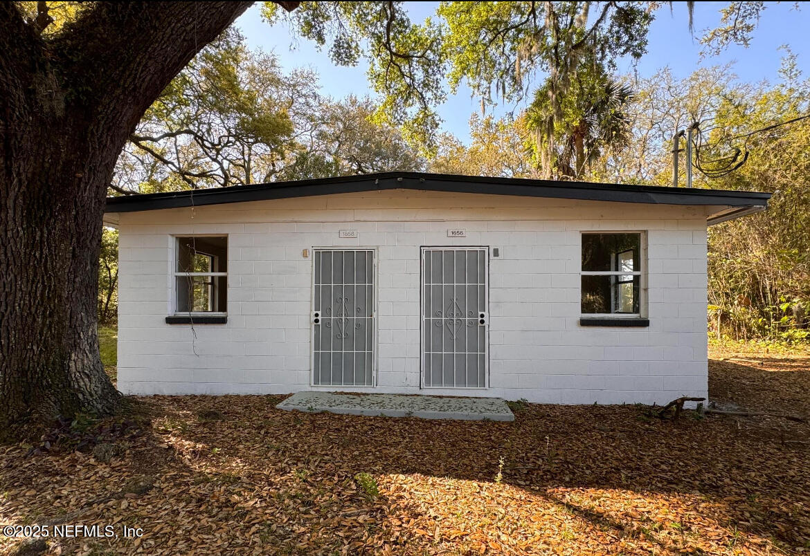 Foto principal - 1656 Winthrop St