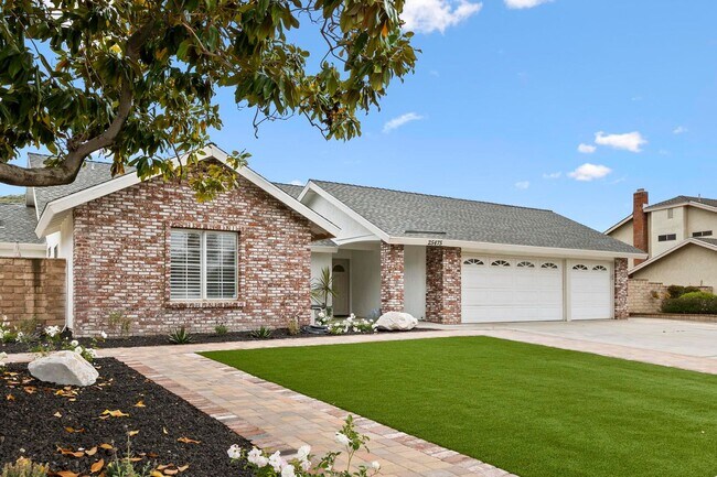 Foto del edificio - Beautifully Furnished Loma Linda Home
