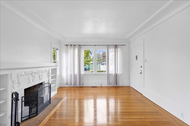 Foto del edificio - 3114 Madison St
