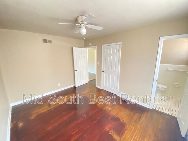 Foto del edificio - 1938 Janis Dr