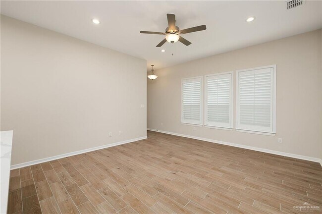 Foto del edificio - 27 N 15th St
