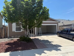 Building Photo - 7940 Mariner Cove Dr