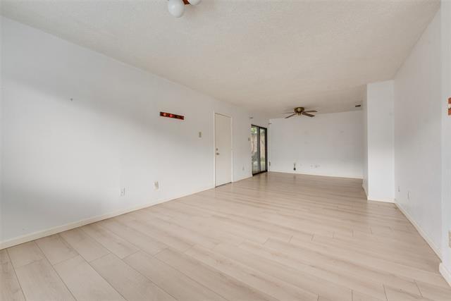 Building Photo - 2623 Fallcreek Dr