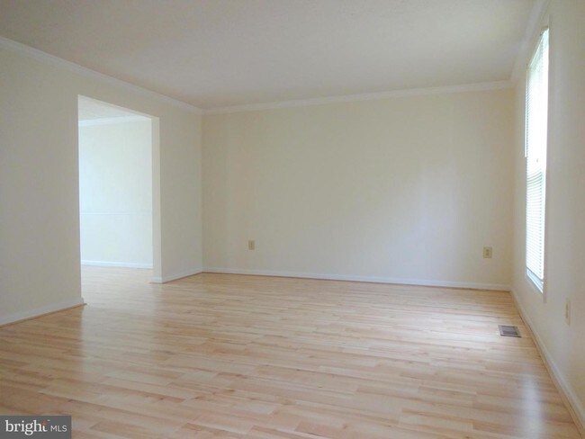 Foto del edificio - 8232 Emory Grove Rd