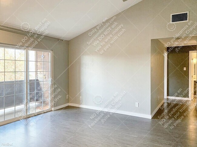 Foto del edificio - 2 br, 2 bath Townhome - 2508 W 12th St 306...