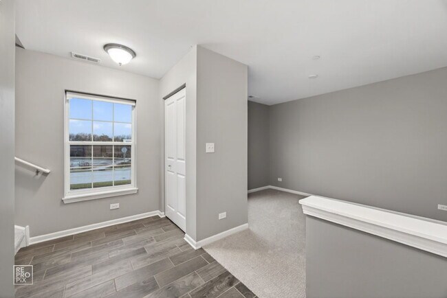 Foto del edificio - 23 Bethel Ln