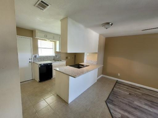 Building Photo - 253 Summit Dr