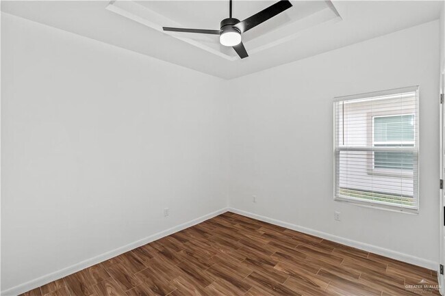 Foto del edificio - 12 W Woodson Dr