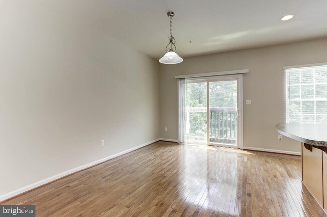 Building Photo - 7650 Timbercross Ln