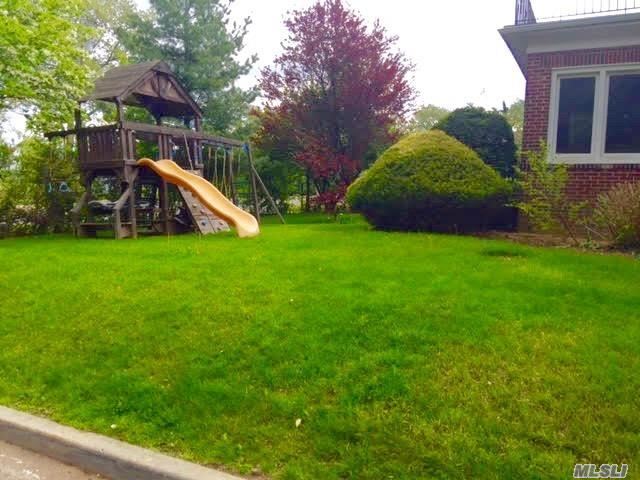 Foto del edificio - 319 Woodmere Blvd