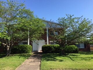 Building Photo - 4100 Kings Run