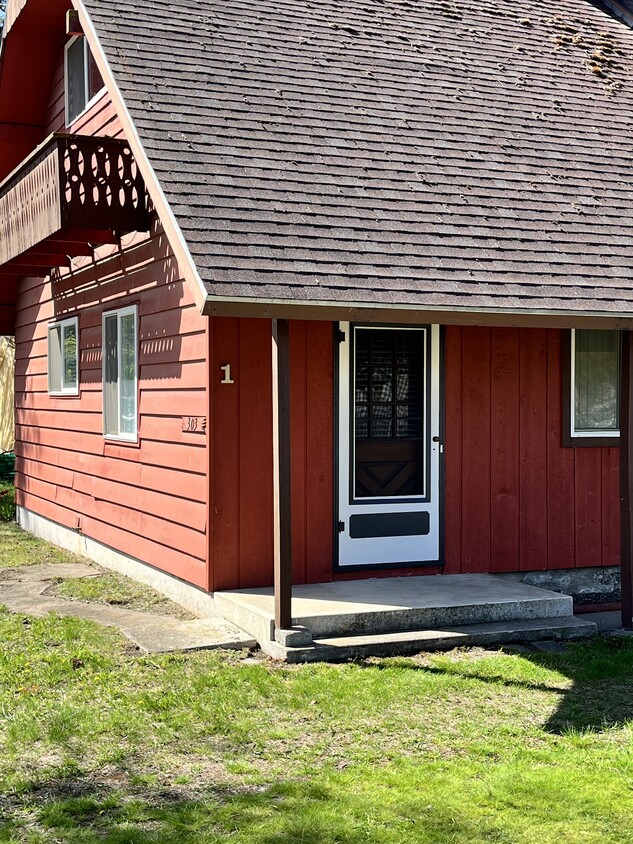 Foto principal - 303 N Bowdish Rd