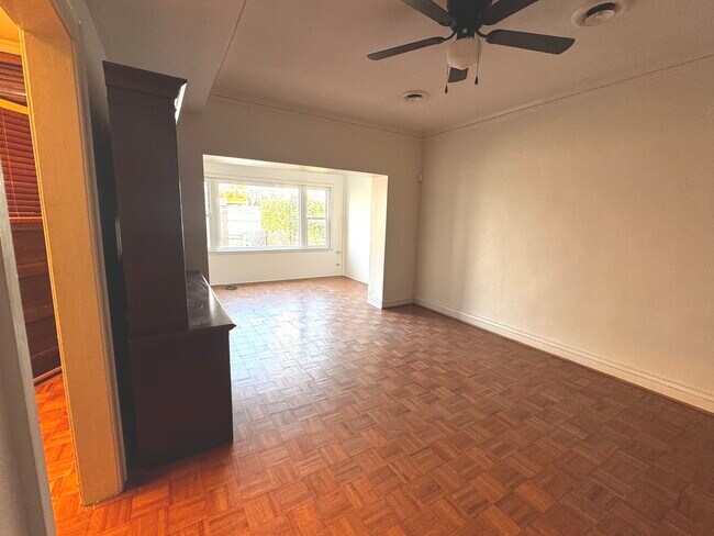 Foto del edificio - 6937 S Merrill Ave