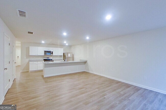 Building Photo - 318 Ironwood Ct