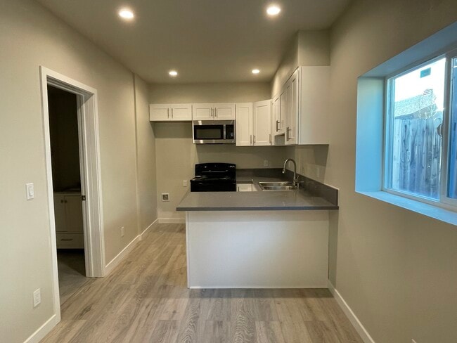Building Photo - 8141 Forelle Dr