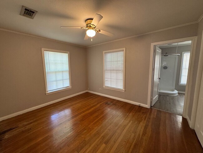 Foto del edificio - 3515 E Brookview Dr